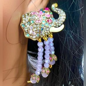 Heidi Daus 🆕 OMEGA “Double Vision” Crystal tassel elephant earrings